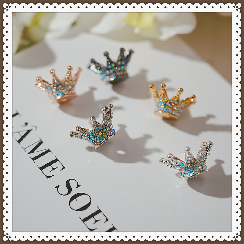 ラインストーンクラウンチャーム