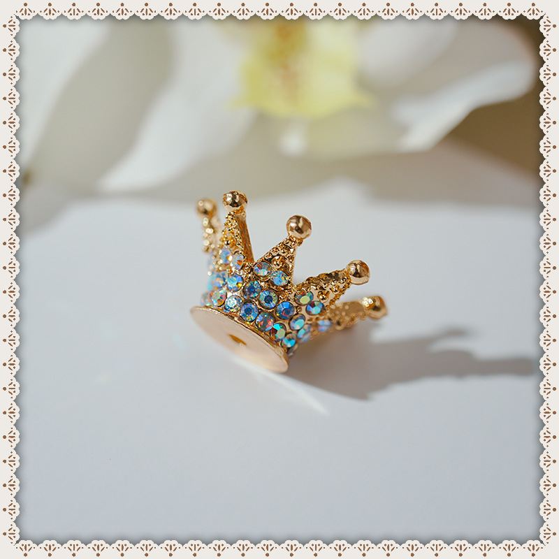 ラインストーンクラウンチャーム